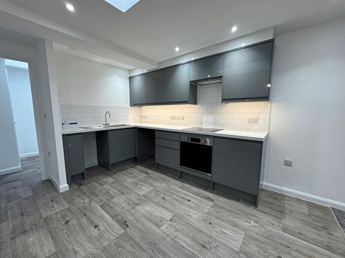 1 Bedroom Flat To Rent In High Street, Taunton, TA1