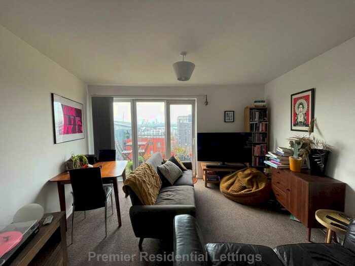 2 Bedroom Apartment To Rent In The Drum, Stillwater Drive, Manchester, M11