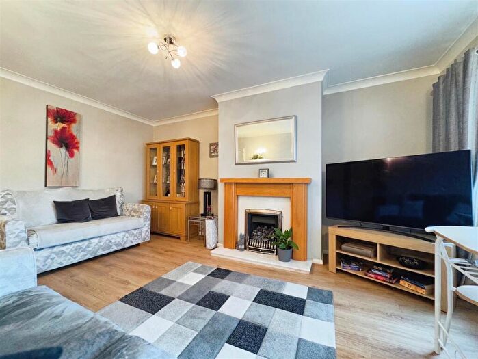 2 Bedroom Semi-Detached Bungalow For Sale In Strathaven Road, Carlton-In-Lindrick, Worksop, S81
