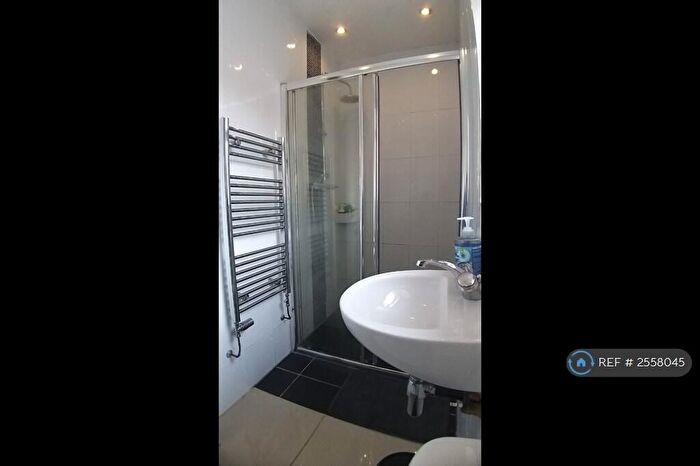 4 Bedroom Semi-Detached House To Rent In Weaverham, Northwich, CW8