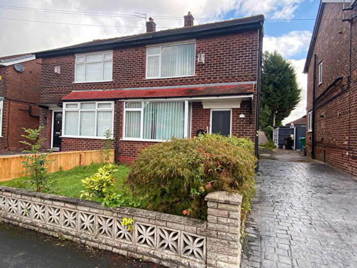 2 Bedroom Semi-Detached House For Sale In Kenwick Drive, New Moston, M40