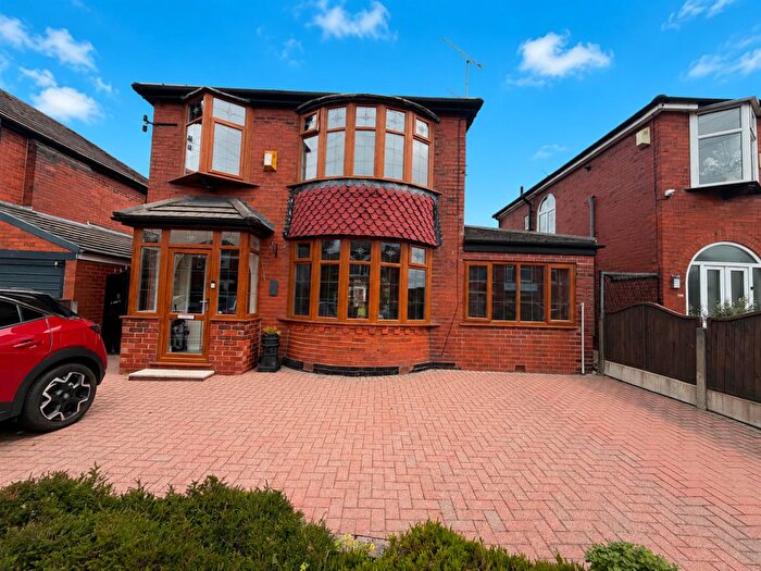3 Bedroom Detached House For Sale In Moston Lane East, Manchester, M40