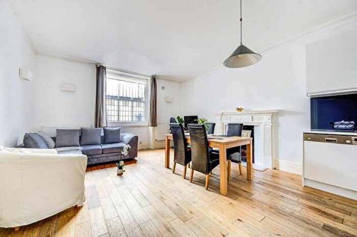 2 Bedroom Flat To Rent In Harcourt Terrace, Chelsea, London, SW10