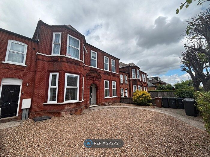 2 Bedroom Flat To Rent In Brownhill Road, London, SE6