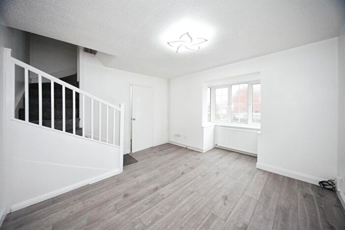 2 Bedroom Cluster House For Sale In Coyney Green, Luton, LU3