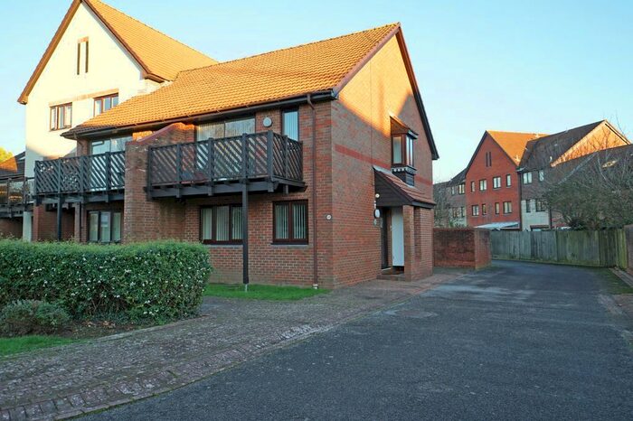 4 Bedroom End Of Terrace House To Rent In Newlyn Way, Port Solent, Portsmouth, PO6