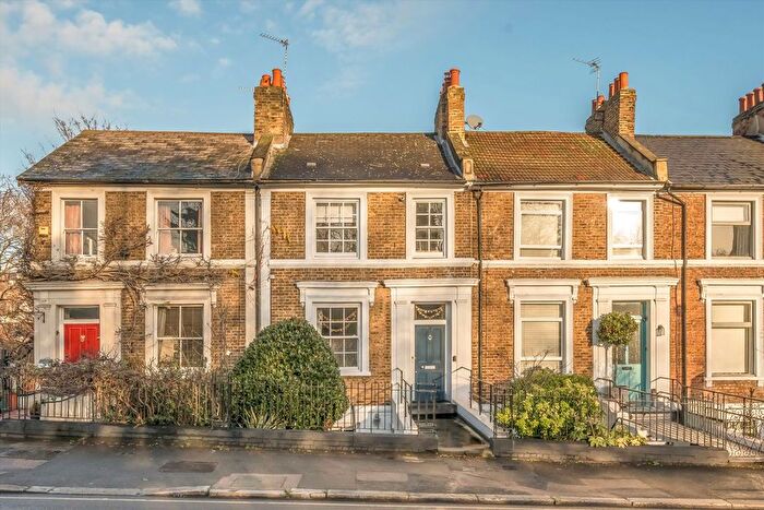 2 Bedroom Flat To Rent In Ladywell Road, London, SE13