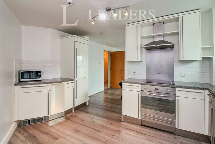2 Bedroom Flat To Rent In Bloomsbury Court, NG1