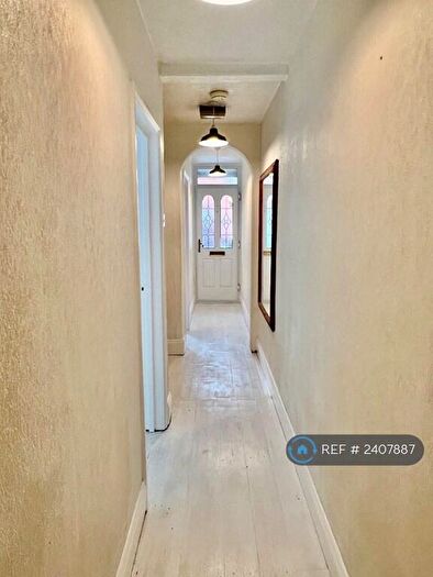 2 Bedroom Terraced House To Rent In South Street, Caversham, Reading, RG4