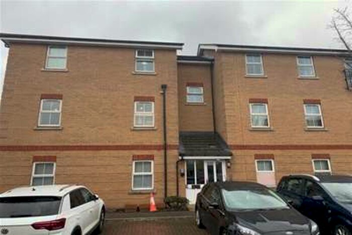 2 Bedroom Flat To Rent In De Haviland Square, IG1