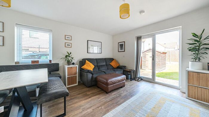 2 Bedroom Semi-detached House For Sale In Walter Whybro Crescent, Beaulieu, CM1