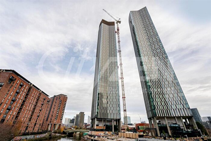 2 Bedroom Flat To Rent In Vista River Gardens, Trinity Way, Manchester, M3