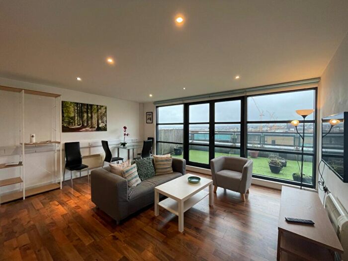 2 Bedroom Apartment To Rent In Castle Lofts, Castle Street, Swansea, SA1