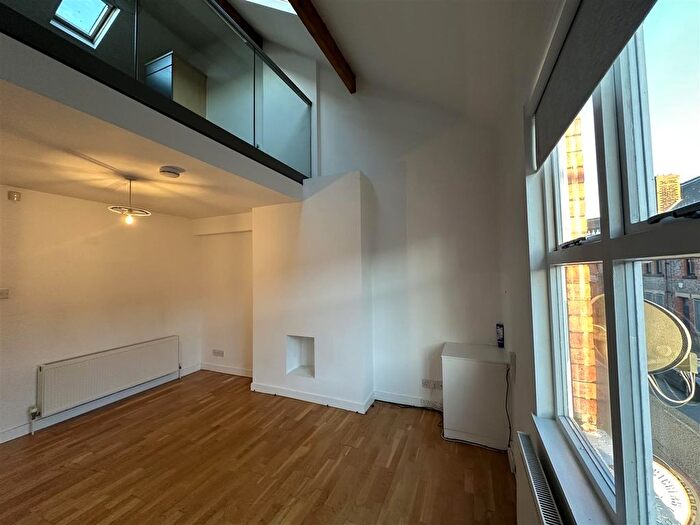 2 Bedroom Flat To Rent In Woodfield Road, Broadheath, Altrincham, WA14