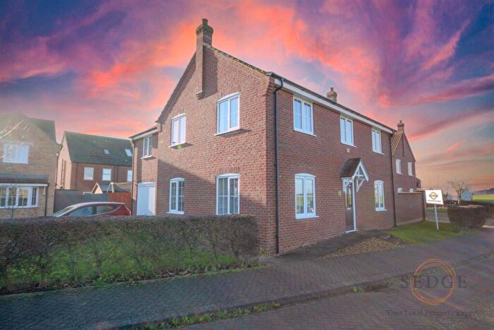 4 Bedroom Detached House For Sale In Larkspur Way, Spalding, PE11