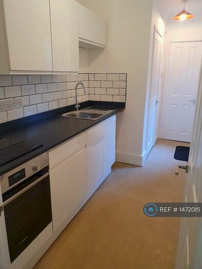 1 Bedroom Maisonette To Rent In Barry Road, London, SE22