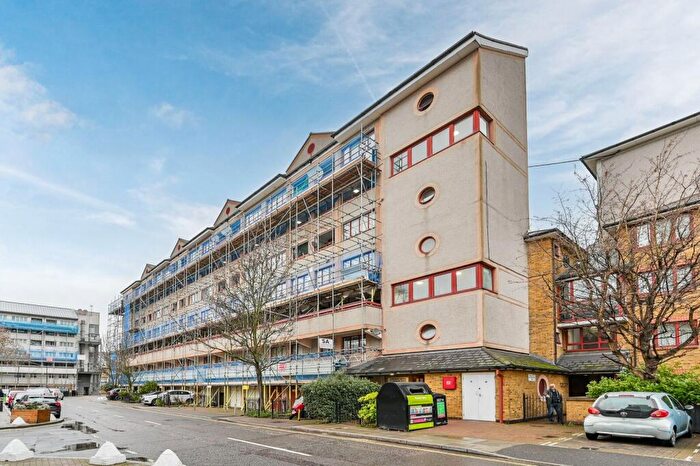 3 Bedroom Flat To Rent In Hardwick House, Lisson Grove, London, NW8