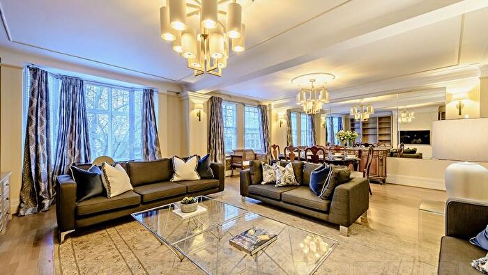 4 Bedroom Apartment To Rent In Strathmore Court, St John's Wood, NW8