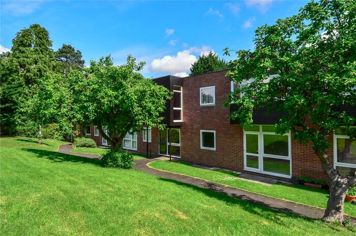 1 Bedroom Flat To Rent In Bromford Park House, Wake Green Park, Moseley, Birmingham, B13