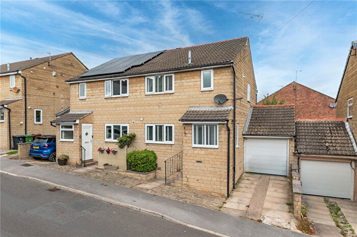 3 Bedroom Semi-Detached House For Sale In Bright Street, Morley, Leeds, West Yorkshire, LS27
