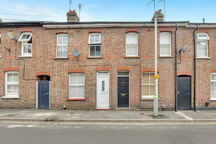 3 Bedroom Terraced House For Sale In Edward Street, Dunstable, LU6
