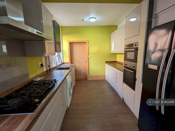 3 Bedroom Terraced House To Rent In Evington Road, Leicester, LE2