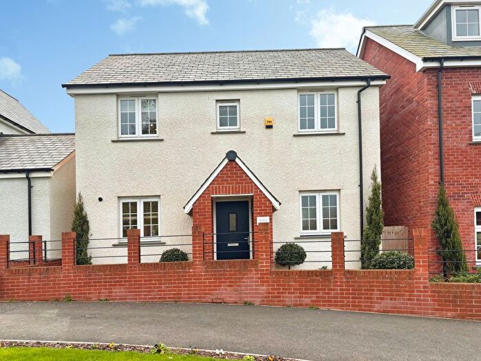 3 Bedroom Detached House For Sale In The Lakehead, Exeter, EX2