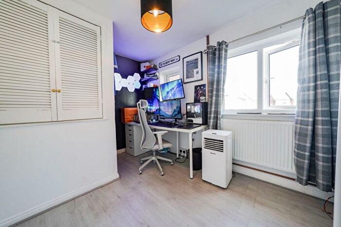 2 Bedroom End Terrace House For Sale In Glebelands Road, Leicester, Leicestershire, LE4