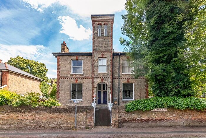 2 Bedroom Flat For Sale In Talfourd Road, London, SE15