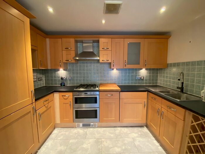 2 Bedroom Flat To Rent In Neptune Way, Ocean Village, Southampton, SO14