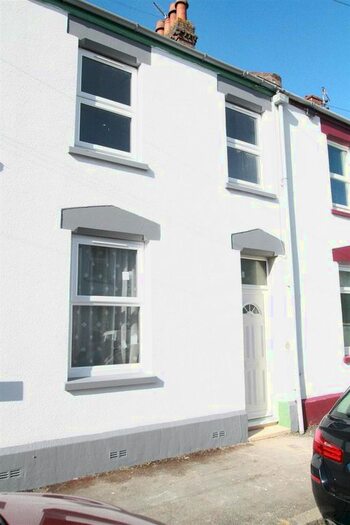 2 Bedroom Property To Rent In Cowick Road, St. Thomas, Exeter, EX2