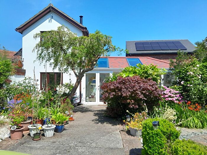 2 Bedroom Detached House For Sale In Market Place, Lowestoft, NR33