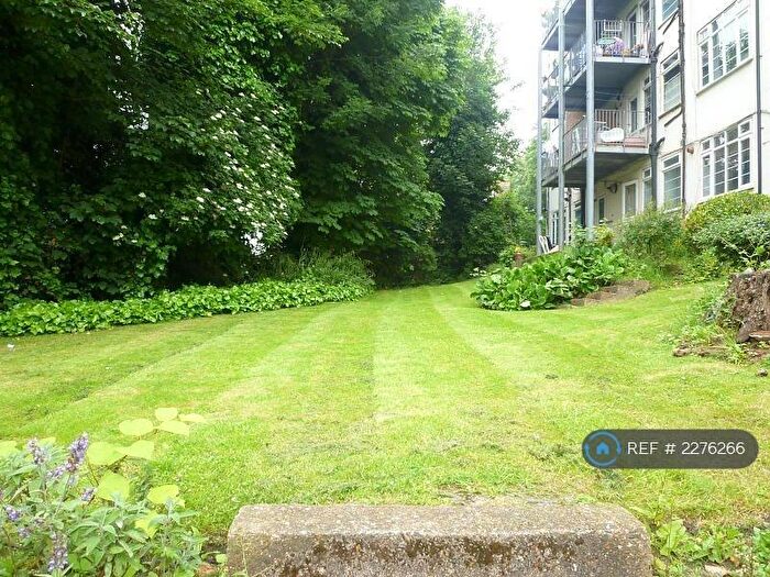 2 Bedroom Flat To Rent In Forest Lodge, London, SE23