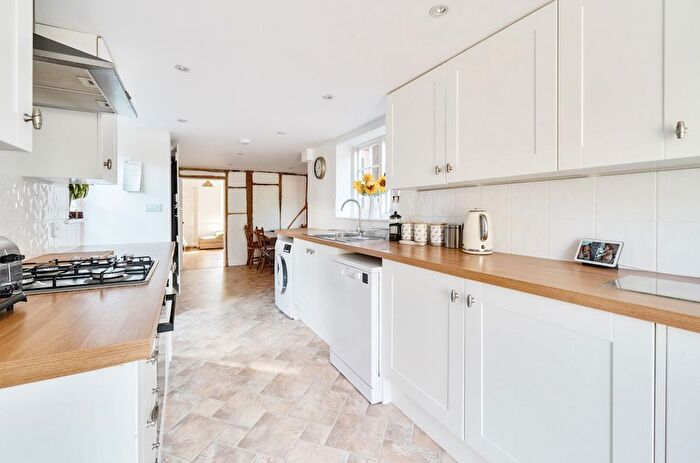 2 Bedroom Cottage For Sale In Church Road, Westbourne, PO10