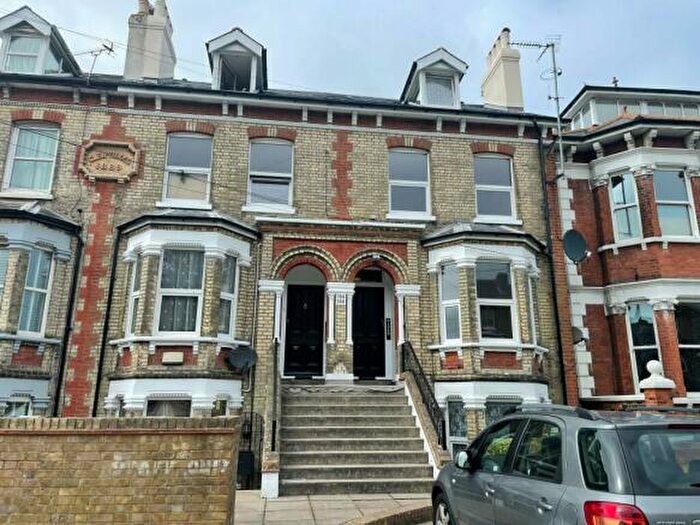 1 Bedroom Flat To Rent In Folkestone Road, Dover, CT17