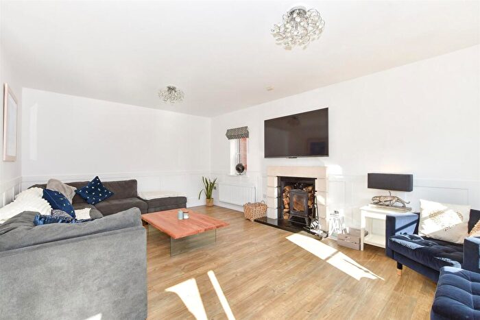 4 Bedroom Detached House For Sale In Southern View, Haywards Heath, West Sussex, RH16