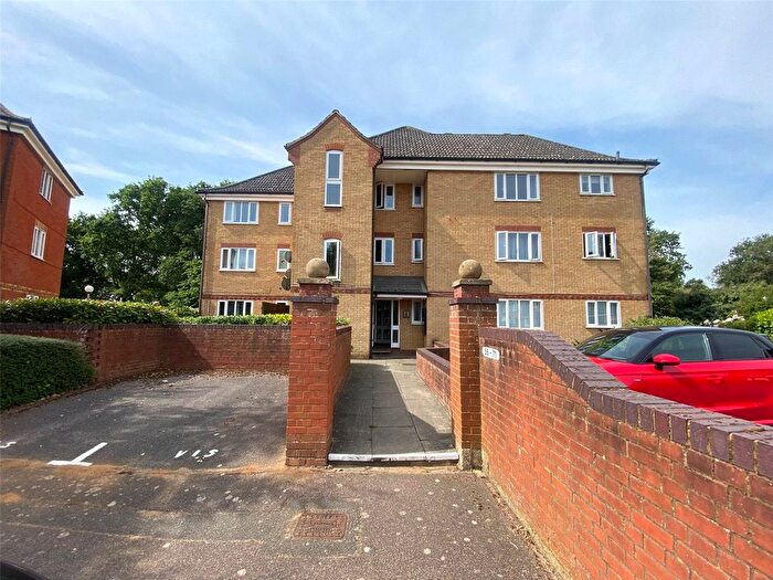 2 Bedroom Flat For Sale In Mill Road Drive, Purdis Farm, Ipswich, Suffolk, IP3