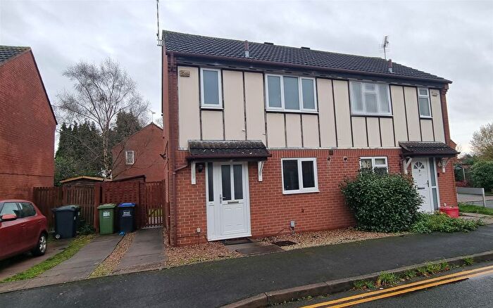 2 Bedroom Semi-Detached House To Rent In Brakesmead, Leamington Spa, CV31