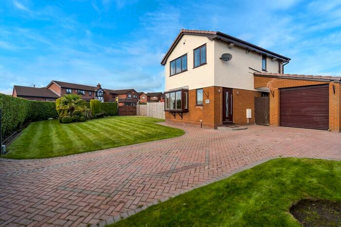 3 Bedroom Detached House To Rent In , BL5