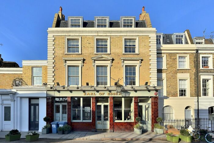 3 Bedroom Flat To Rent In Danbury Street, London, N1