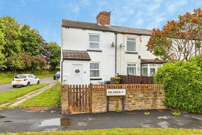 1 Bedroom Cottage For Sale In The Green, Seacroft, Leeds, LS14