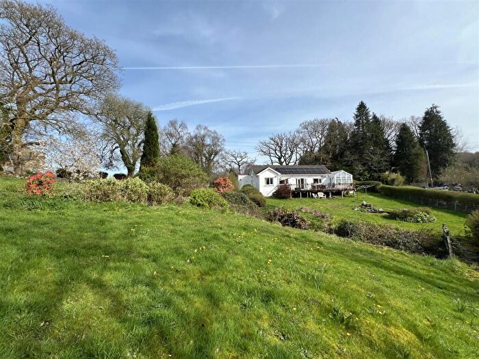 3 Bedroom Detached Bungalow For Sale In Croesbychan, Aberdare, CF44