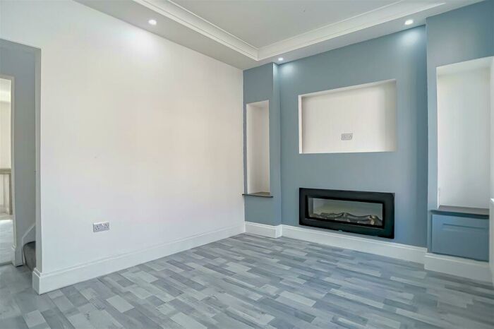 3 Bedroom Terraced House To Rent In William Street, Colne, BB8