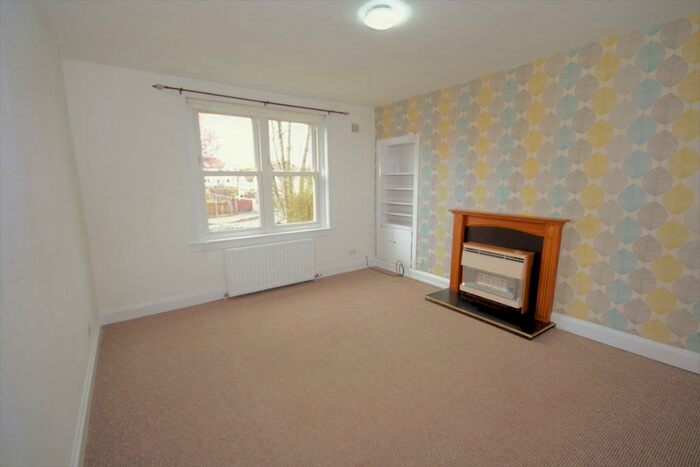 1 Bedroom Flat To Rent In White Avenue, Leven, KY8