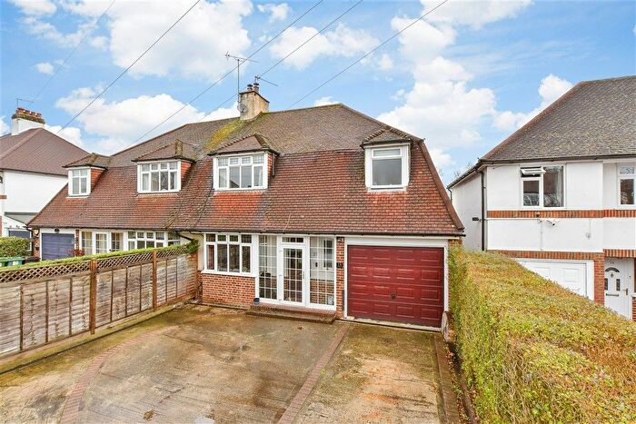 4 Bedroom Semi-Detached House For Sale In Cobham Road, Leatherhead, Surrey, KT22