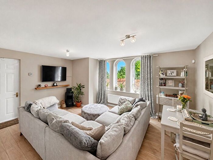 2 Bedroom Flat For Sale In Holm Lane, Grange Court Holm Lane, CH43