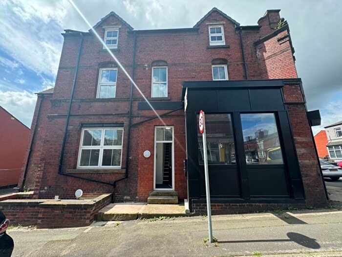 2 Bedroom Flat To Rent In Chorley New Road, Horwich, Bolton, BL6