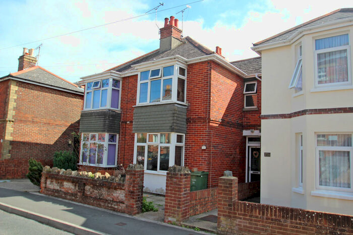 3 Bedroom Semi-Detached House To Rent In Daniel Street, Ryde, PO33