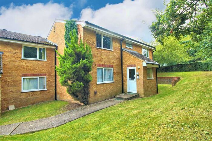 1 Bedroom Flat To Rent In Valley Green, Hemel Hempstead, HP2