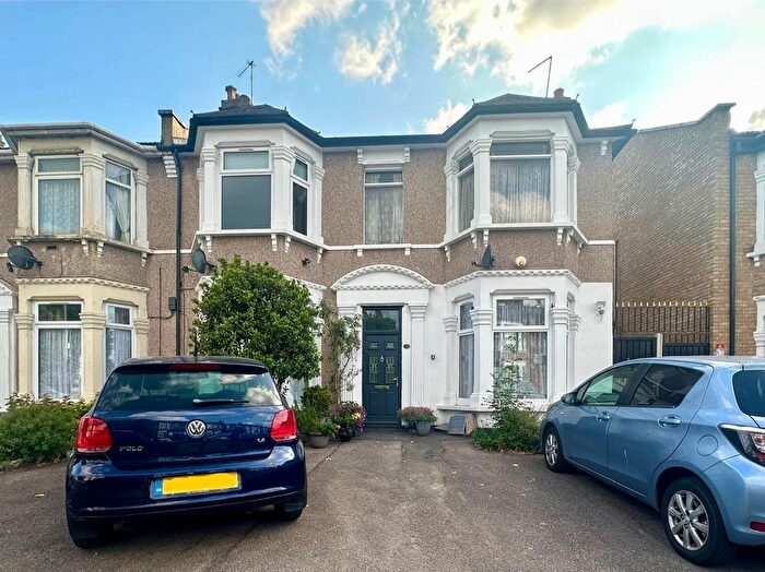 1 Bedroom Property To Rent In Selborne Road, Ilford, IG1